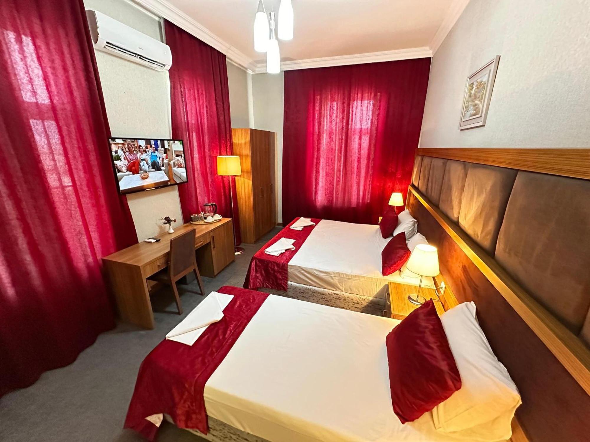 Turkiye Hotel - Free Massage バクー 部屋 写真
