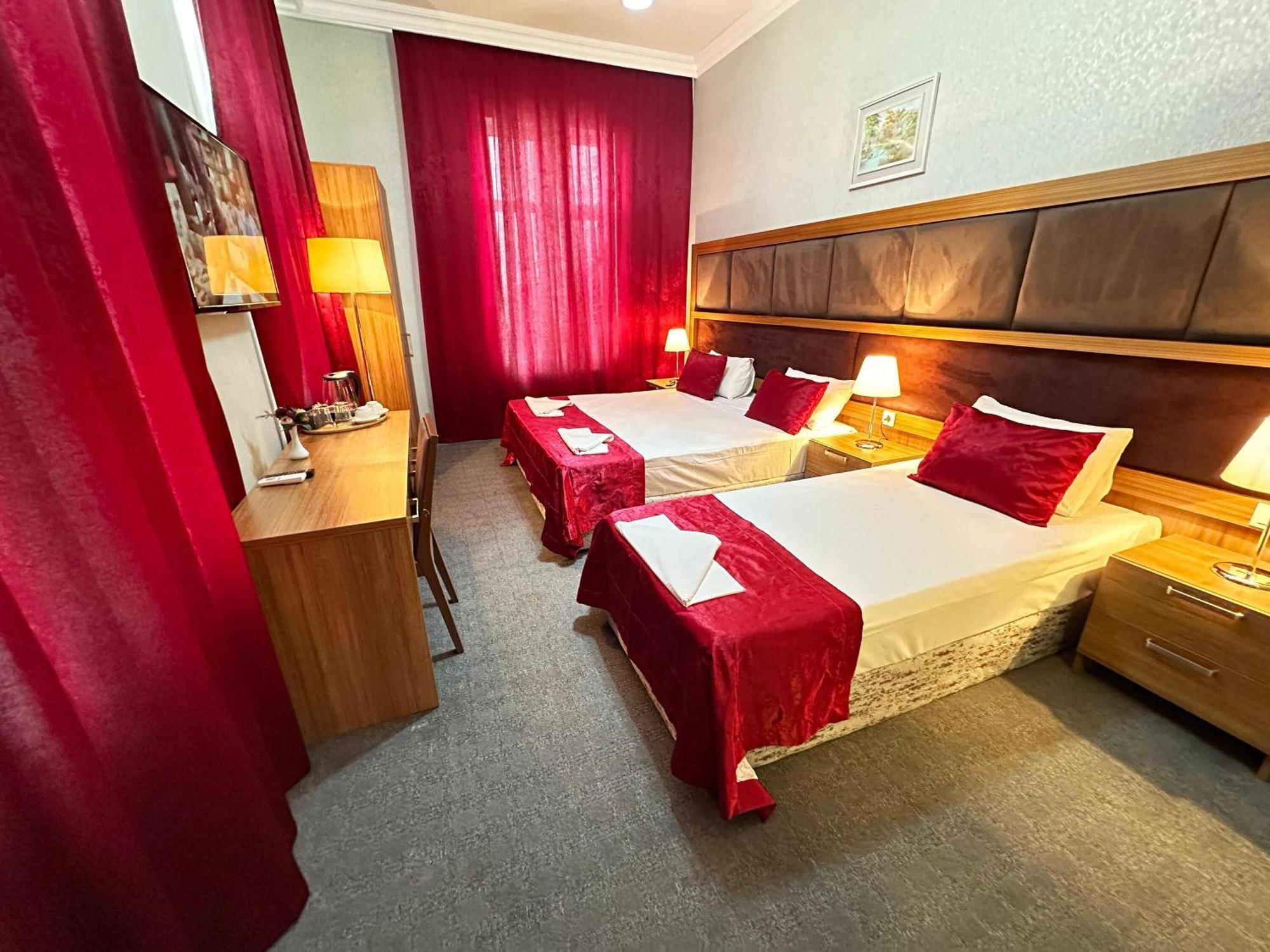 Turkiye Hotel - Free Massage バクー 部屋 写真