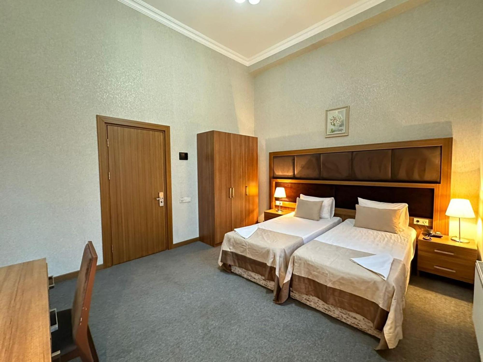 Turkiye Hotel - Free Massage バクー 部屋 写真