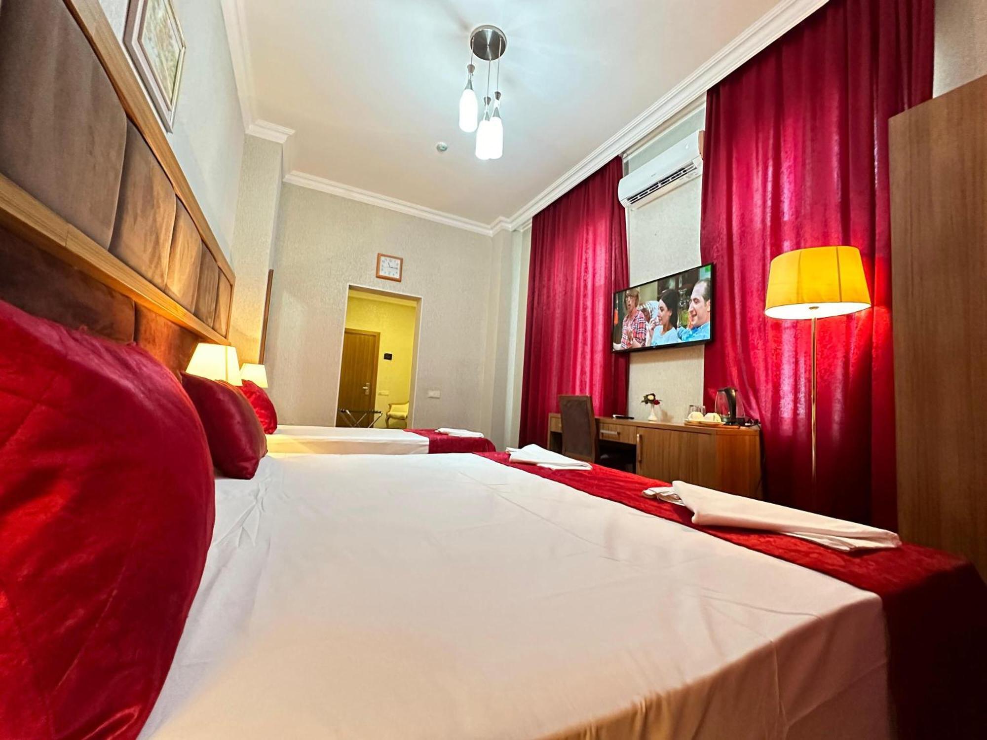 Turkiye Hotel - Free Massage バクー 部屋 写真