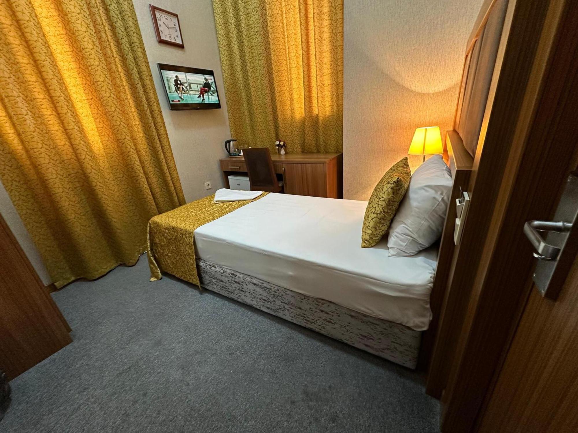 Turkiye Hotel - Free Massage バクー 部屋 写真