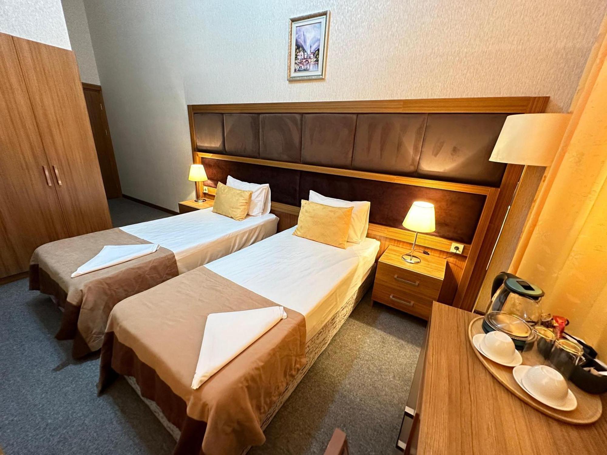 Turkiye Hotel - Free Massage バクー 部屋 写真